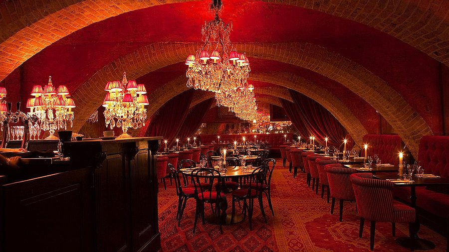 Aan tafel met Bird en Bird