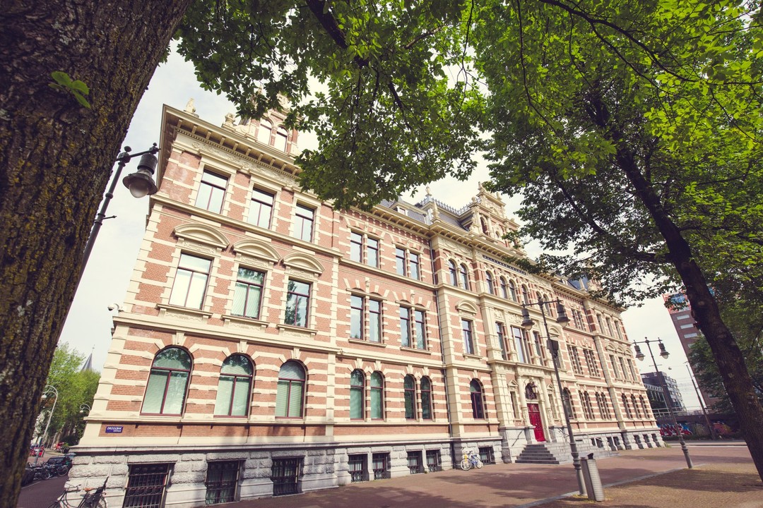 Beyond the Seal - Clifford Chance